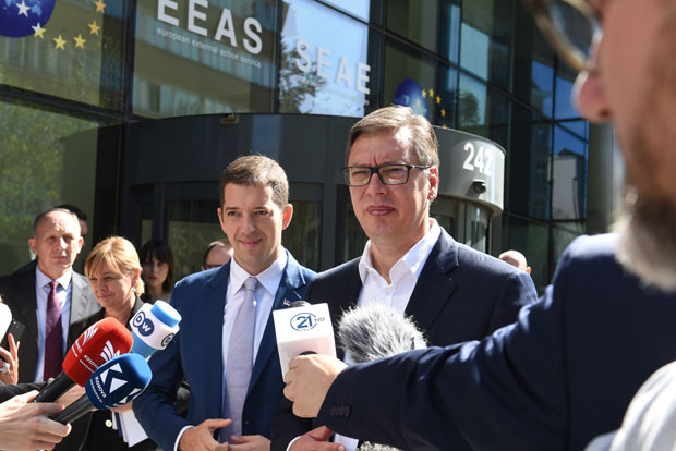 ВУЧИЋ У БРИСЕЛУ: Албанци траже све, а ми се трудимо да пронађемо компромисно решење; Тачи: Најтежи састанак